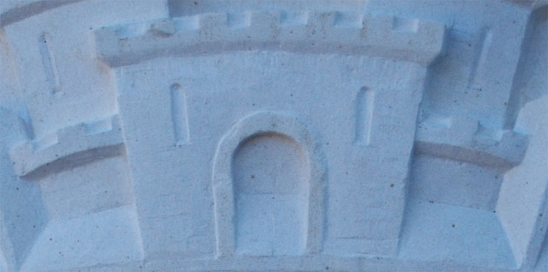 D&eacute;tail de la couronne du blason de Nnas les Pins
