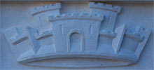 D�tail couronne du blason de Nans les Pins